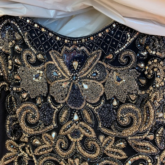 Neiman Marcus. Theia Couture - Picture 5 of 8